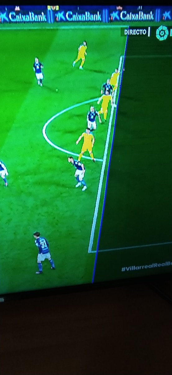 Estas líneas tira el #Var jajaja partido #VillarrealRealBetis #futbol