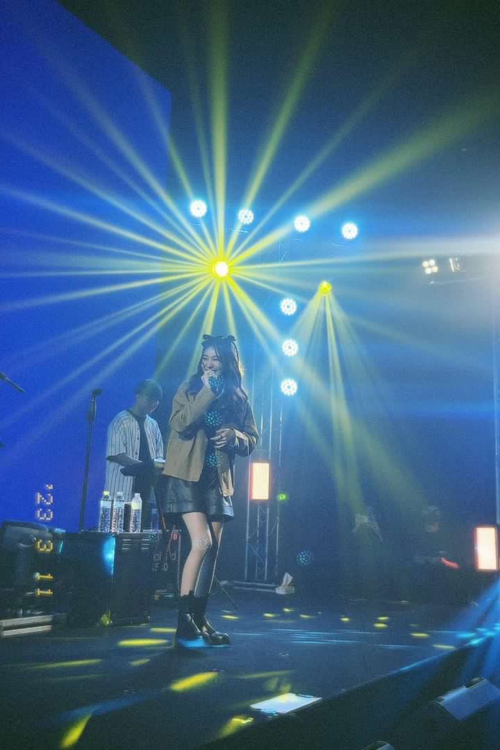 miteennnnn's tweet photo. 11/03/2566 เป็นวันคอนเสิร์ตของค่าย Home run music ชื่อคอนเสิร์ตว่า HomerunHomeroom ถือเป็นวันเปิดตัวของเราด้วย แหะ🎹✨ https://t.co/zAQOzKLHRs