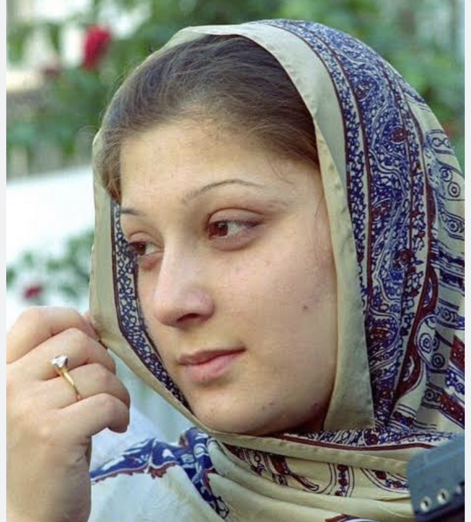 usmansaeedbasra's tweet image. ستیاناس                                                           اناناس