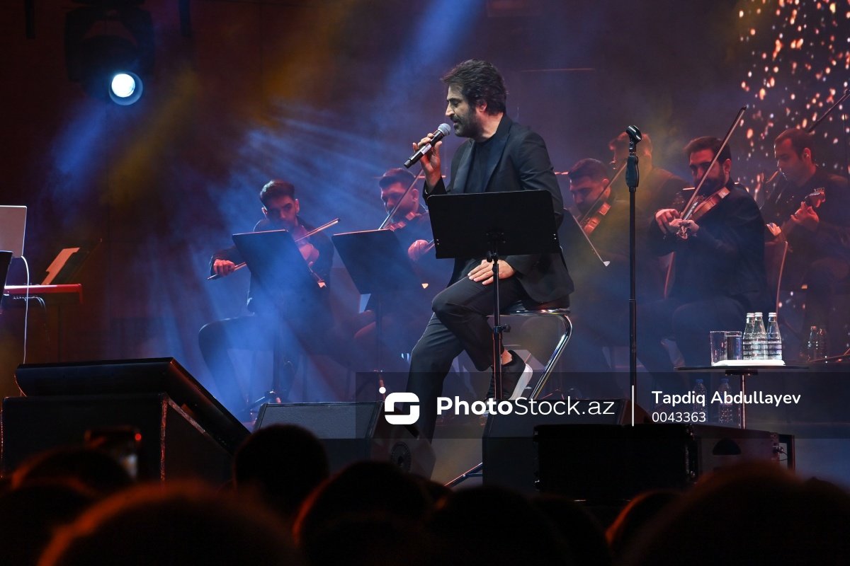 PhotoStockaz's tweet photo. Türkiyəli müğənni Mahsun Kırmızıgülün Bakı Konqres Mərkəzindəki konserti
#mahsunkırmızıgül #konsert #azərbaycan #photo #Stock #Azerbaijan #Baku #turkishsinger #singer #music #concert
🎤 Ətraflı: https://t.co/MZ2RLoUEyD https://t.co/1Ct4WQDQYf