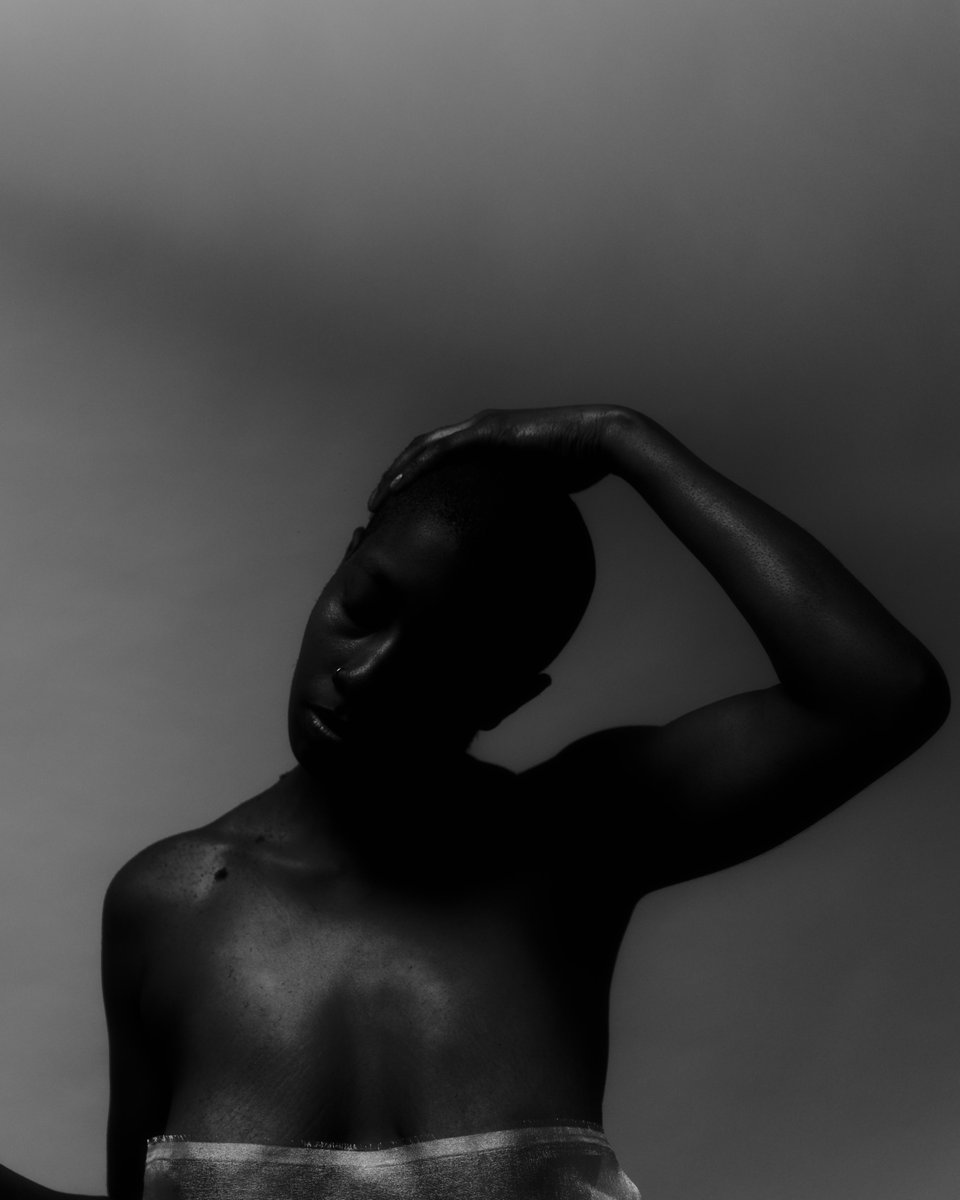 KailSovl's tweet photo. New beginnings: a Photo story about a black woman and the relationship she has with cutting her hair. 

Muse @tallwomanstan 
Photographed by Justin Hardiman https://t.co/dD1KMjDL69