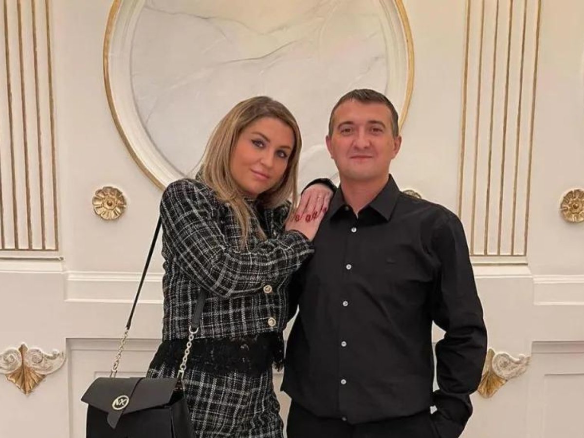 Tele7jours's tweet photo. “Il n'y a pas de raison qu'on arrête” : Amandine Pellisard ne compte pas arrêter sa carrière dans le X malgré sa grossesse https://t.co/RnJLQARY0g https://t.co/tct8Vw5TOa