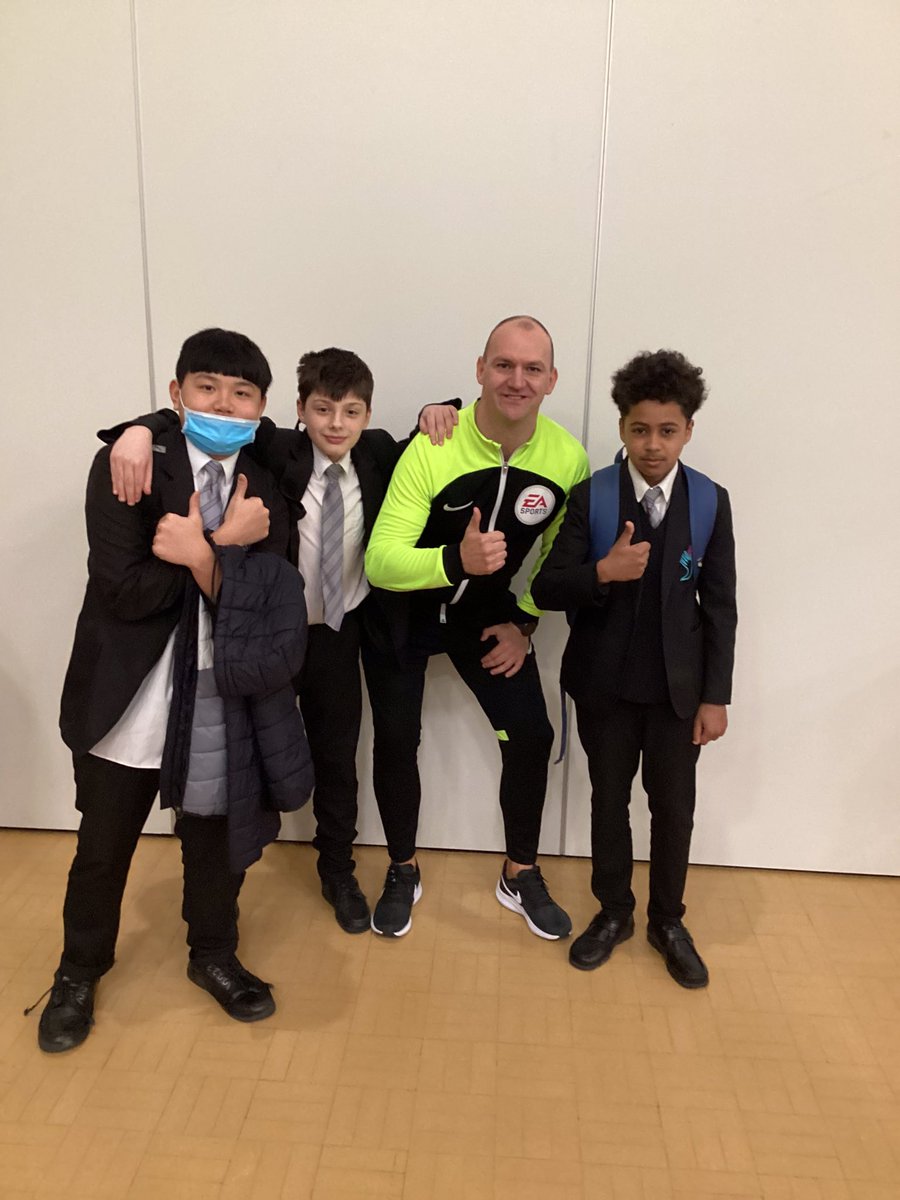 A massive thank you to football referee Bobby Madley. He delivered a fantastic talk to our budding year 9 sports students. It was truly inspirational around pathways in sport, nutrition and how to show the confidence to succeed. #BYASportandPE