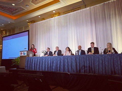 DrMihoTanaka's tweet photo. Wrapped up #AAOS2023 @AANAORG #SpecialtyDay @AAOS1 w friends/colleagues discussing #RevisionACL surgery. Session so well organized that @MichaelAlaiaMD @nicksgaglionemd @phx_ortho &amp; I were color coordinated!

@doccasslee @AshleyBassettMD 
📸credit @SethLShermanMD @SportsSurgeryNY https://t.co/PC1vzpDs86