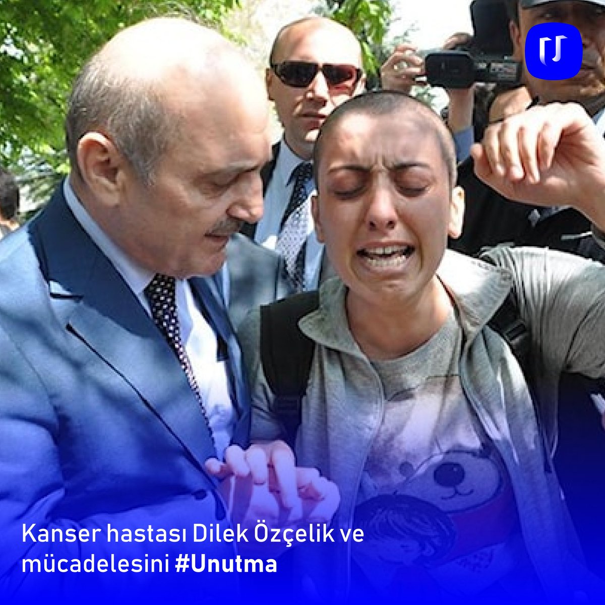 unutmaio's tweet photo. #️⃣ #Unutma

Kanser hastalığı nedeniyle dönemin bakanından ilaç yardımı talebinde bulunan Dilek Özçelik'e bakan tarafından sadece bir miktar para uzatıldı. Parayı kabul etmeyip kanser hastalarının sesi olan Dilek Özçelik, tedavisinden birkaç yıl sonra 2018'de hayatını kaybetti. https://t.co/r0KpbhLuVO