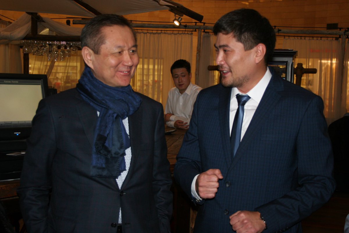 Бүгін Ермек <a href="/Amanshaev/">Ermek Amanshaev</a>тың- Қазақстанның Еңбек сіңірген қайраткері, жазушы, драматург ағамыздың юбилейі! 60 жас! "Қазақфильмнің" президенті болған кезіңізде талай жастарға сенім артып, кино әлеміне жолдарын аштыңыз. Солардың бірі менмін! 
100 жасаңыз аға! #ЕрмекАманшаев