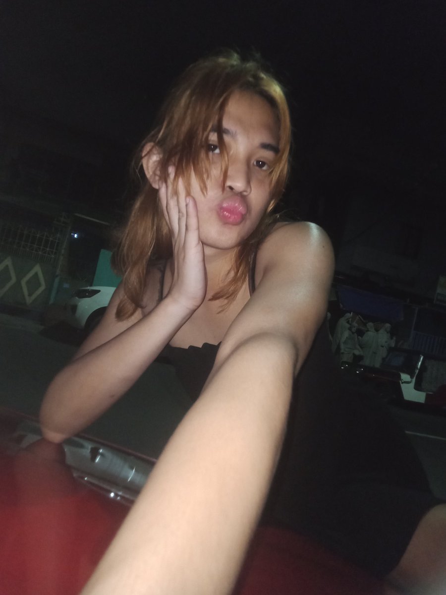 jazzylohan13's tweet photo. She too cunty, hot as hell https://t.co/foXOiuAzaF