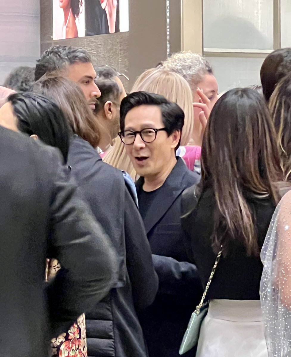 NicoleBdorf's tweet photo. #PartyTime: Ke Huy Quan is such a cool guy! #EEOO #Armani #Oscar #Oscars #RodeoDrive #Hollywood #EverythingEverywhereAllAtOnce
📸: me https://t.co/nrz56Xj9HU