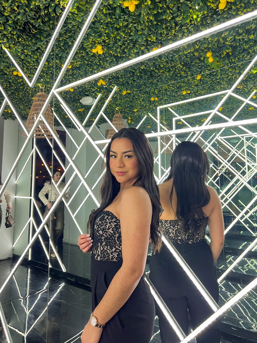 v ❀ (@vanessaguerr0) on Twitter photo 