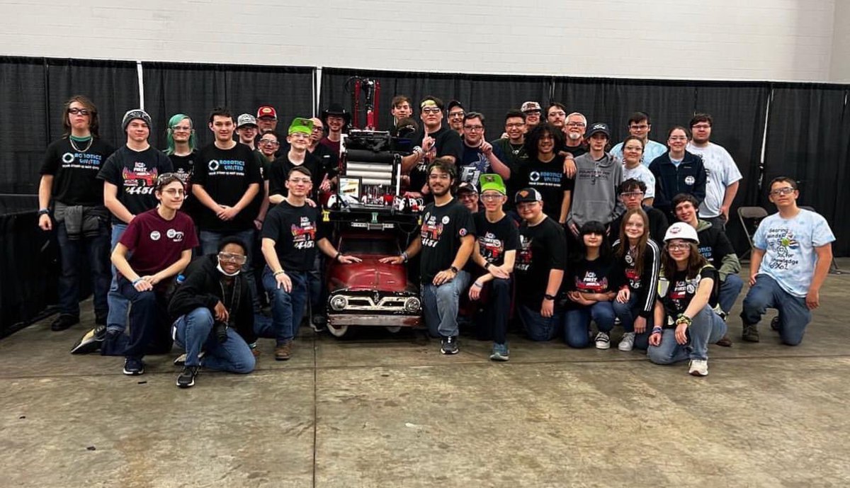 DrMaureenTiller's tweet photo. Robotz Garage #4451 #FIHS #LDHS #FIRST place 🏆in Anderson #FIRSTSC #robotics competition! 🌟👏🏼🦾 #CONNECT #ENGAGE #GROW https://t.co/yPJoozSCx3