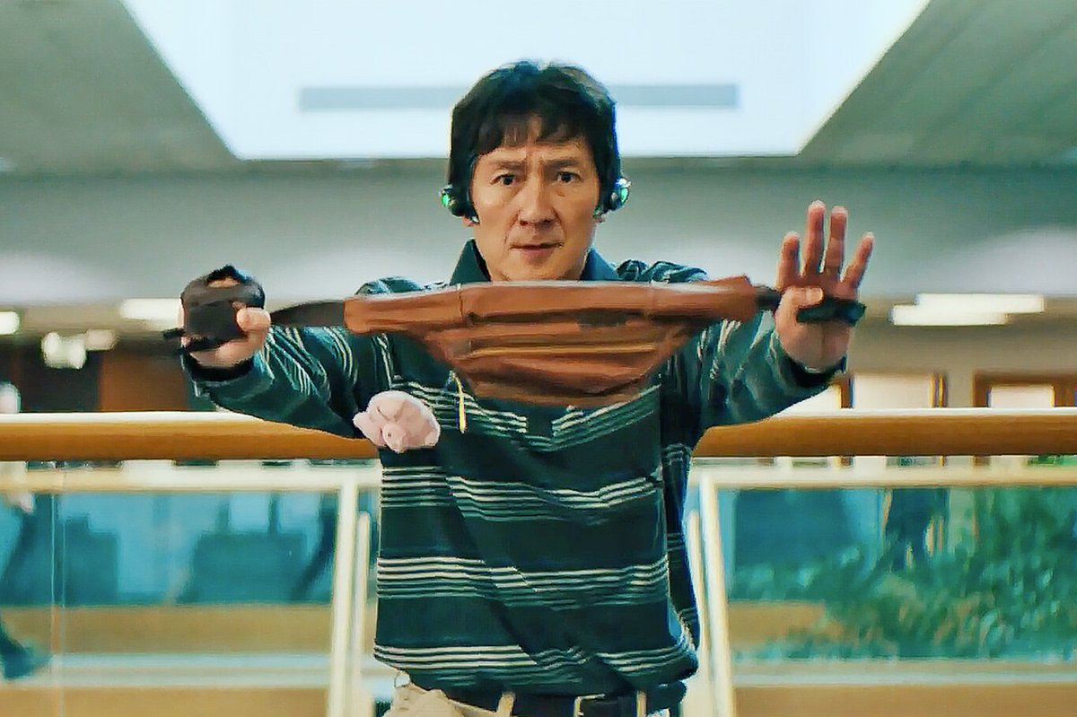 dgctes's tweet photo. #ActorDeReparto lo gana Ke Huy Quan #Oscars https://t.co/ZZXfXUVtmR