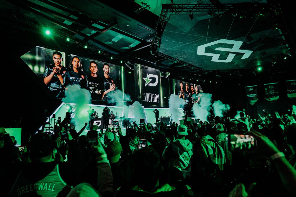 hitchariide's tweet photo. what an absolutely incredible experience. so much went into this event and the turn out was mind blowing. the boys went on an unreal run. 

GGs Ultra you guys are disgusting. Congratulations 💜

what a weekend. thank you everyone. until next year 💚 https://t.co/TXuv6n1mSO