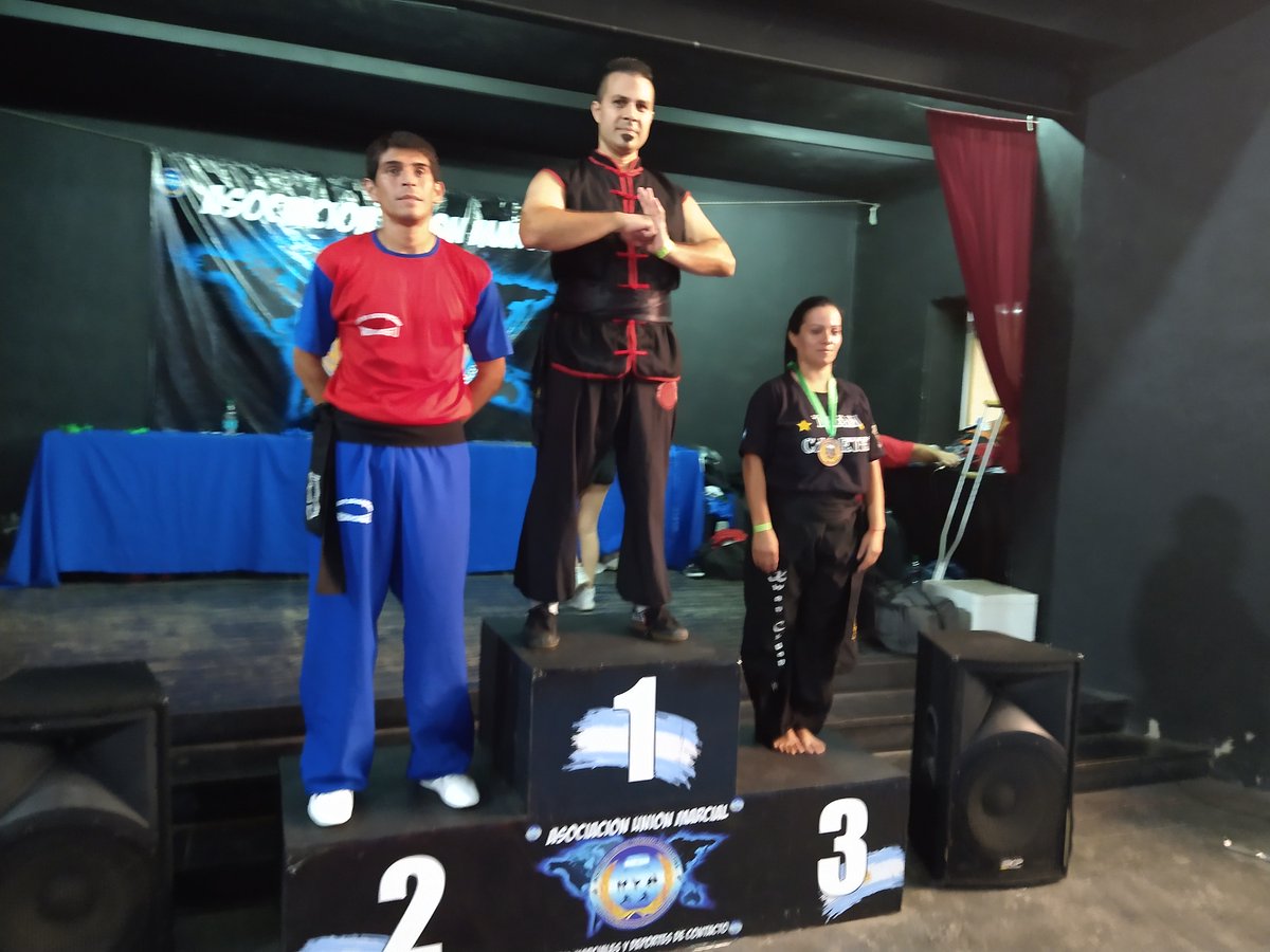 KungfuFacu's tweet photo. 🥇SIFU FACUNDO COLMAN CAMPEÓN 🥇
Categorías de formas chinas.☯️🇨🇳
🏆Torneo "Asociación uníon marcial latinoamericana"
🇦🇷 12-3-2023
#kungfuclub #kungfuinfantil #kungfutradicional #kungfulife #kungfutraining #kungfu #kungfuargentina #ChoyLeeFut #choyleefuttradicional #choylifatkung https://t.co/JdWcHsi2kJ