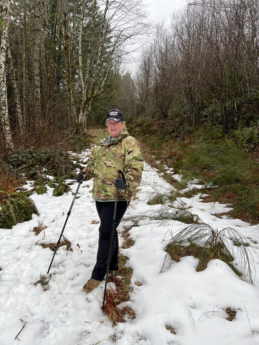 DKohfeld's tweet photo. Always a joy to get out in the mountains. @Armygirl3ID. We love MT Hood #SandyOR @mkstalin @takanashikiara @KieronPollard55 @HamdanMohammed @pmalee_WL @akipman @lipoftv @robdyrdek @lapsleyyyy @armyperalta11 @KatieBoLillis @SamLakeRMD @lukebryan https://t.co/zxBrN9THiM