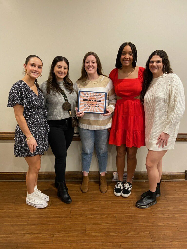 Congratulations to seniors Avery Kessler and Nia Scott for being  selected 1st All South Jersey. Senior Nicole Miller along with Nia and Avery were All Group 4 selections🤩💙