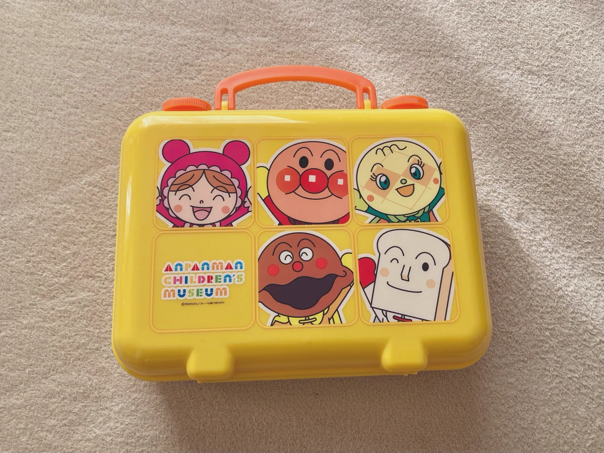 散歩中に何をする気！？2歳の息子が散歩に持っていきたがるものが衝撃的だったｗｗ