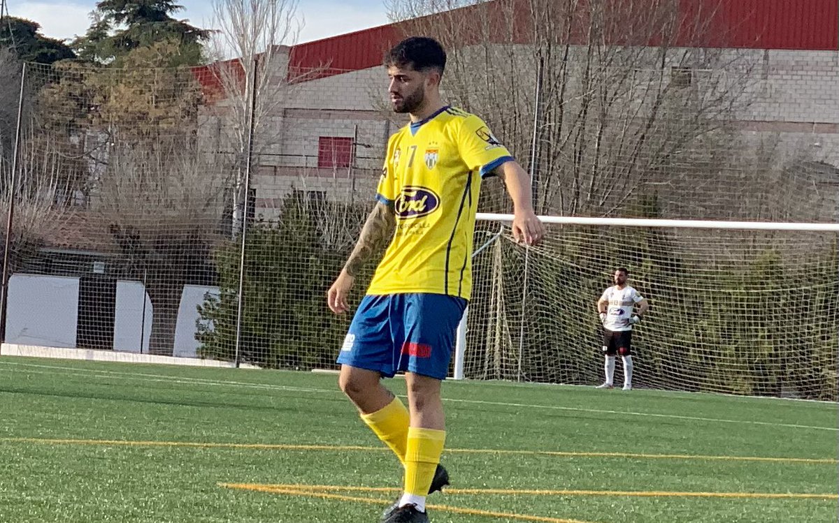 Victoria ante un gran rival que nos lo puso dificil!!! Enhorabuena a nuestros amarillos que siguen en la pelea.<a href="/lavautocordoba/">Lavauto Córdoba</a>  <a href="/APARICIOmuebles/">Muebles ApariciO</a>  <a href="/GYCenergy/">Gestión Y Calor</a>