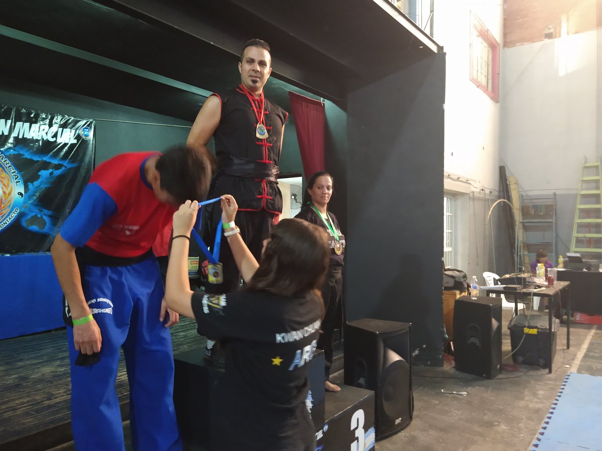 KungfuFacu's tweet photo. 🥇SIFU FACUNDO COLMAN CAMPEÓN
Categorías de formas.☯️🇨🇳
🏆Torneo "Asociación uníon marcial latinoamericana"🇦🇷 12-3-2023
#kungfuclub #kungfuinfantil #kungfutradicional #kungfulife #kungfutraining #kungfu #kungfuargentina #ChoyLeeFut #choyleefuttradicional #choylifatkungfu #choyle https://t.co/N3najrahAs