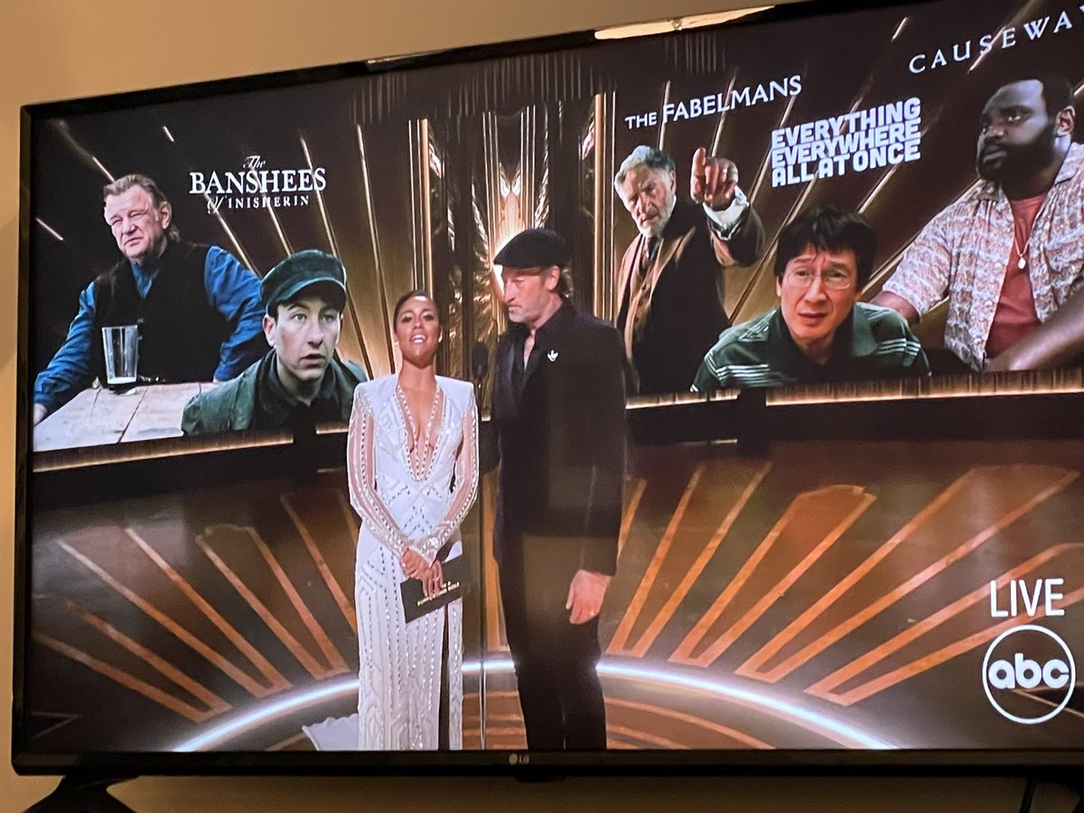 generationwild's tweet image. Amazing moment for inclusion at the #Oscars #tiredqueenson17party