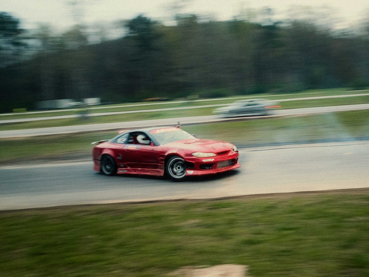 expiredsong's tweet photo. Vroom https://t.co/JsWdm52ohd
