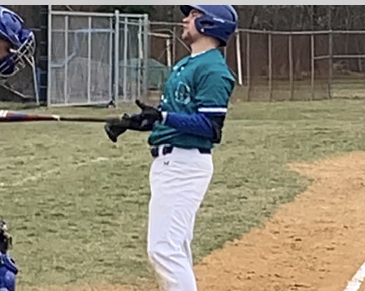 AnnapBaseballV's tweet photo. How it looks getting drilled in 40 degree weather!  #dontrubit #drilled #baseball #beapro https://t.co/GU0FaBfp1H