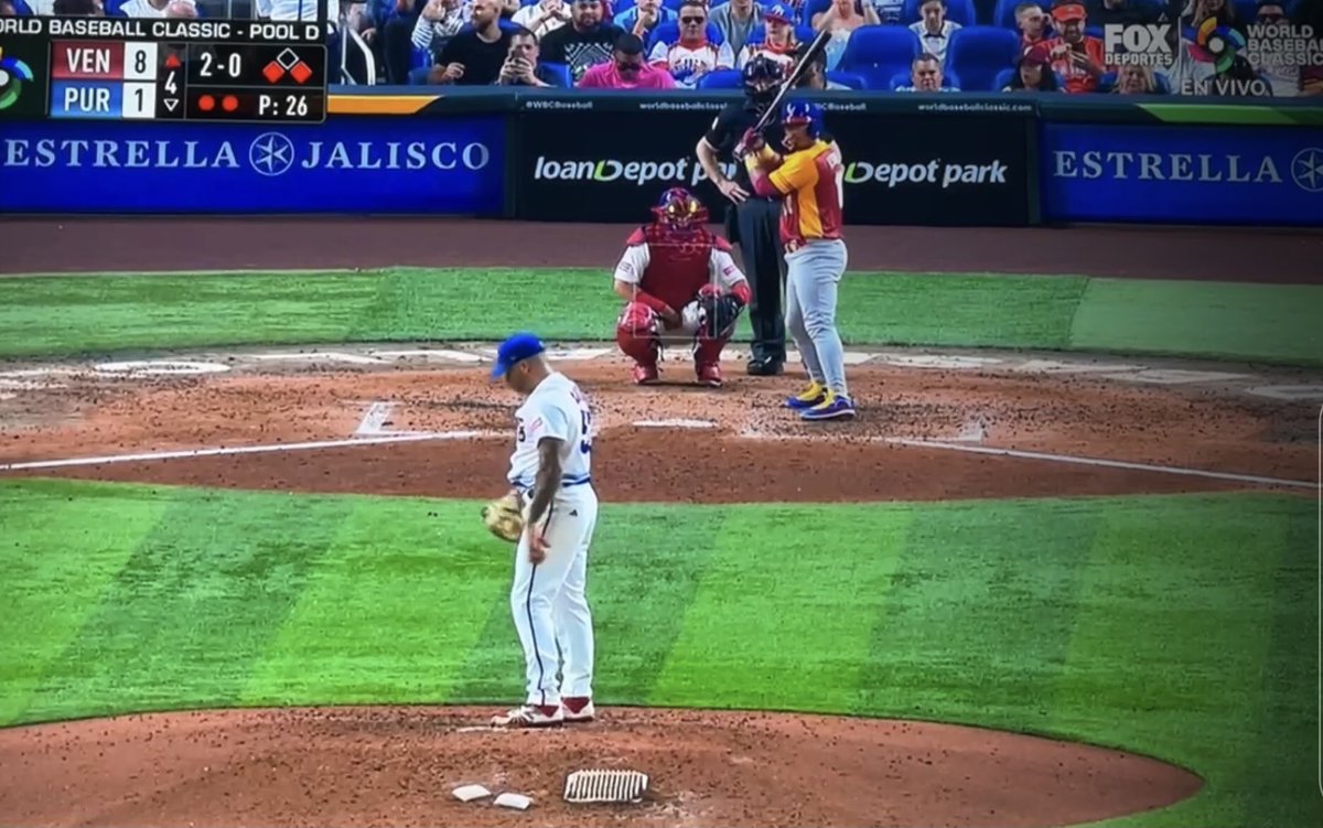 Venezuela suma otra carrera y pone la pizarra en 8/1 contra Puerto Rico
Clásico Mundial de Béisbol ⚾️ 

#vamosvenezuela💛💙❤️🇻🇪 #arribalosnuestros🇻🇪
