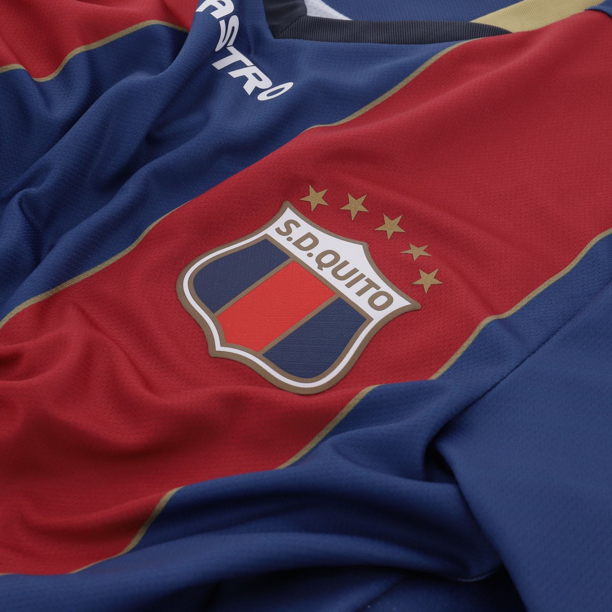 #Astro divulga as novas camisas do #DeportivoQuito.
showdecamisas.com.br/2023/03/astro-…