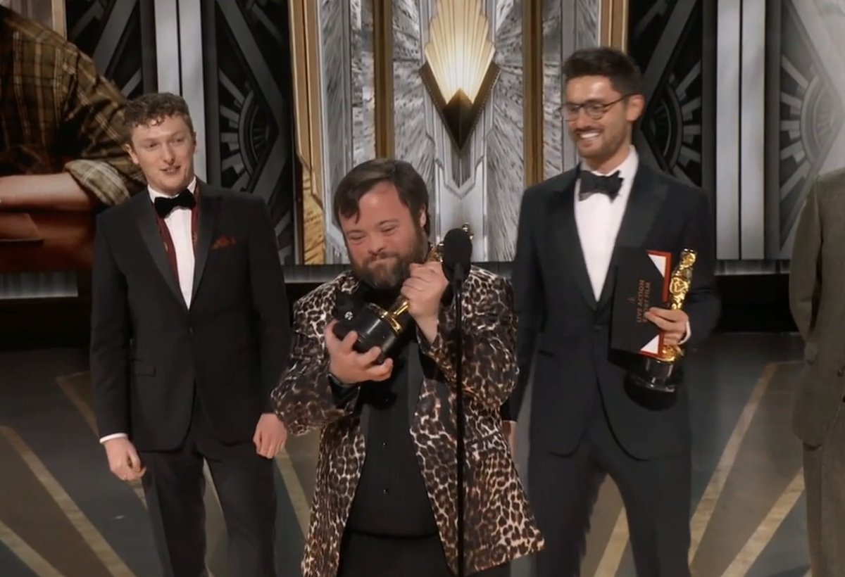 BuzzFeed's tweet photo. HAPPY BIRTHDAY JAMES 🥹😩 #Oscars https://t.co/CZQfGQV5ON