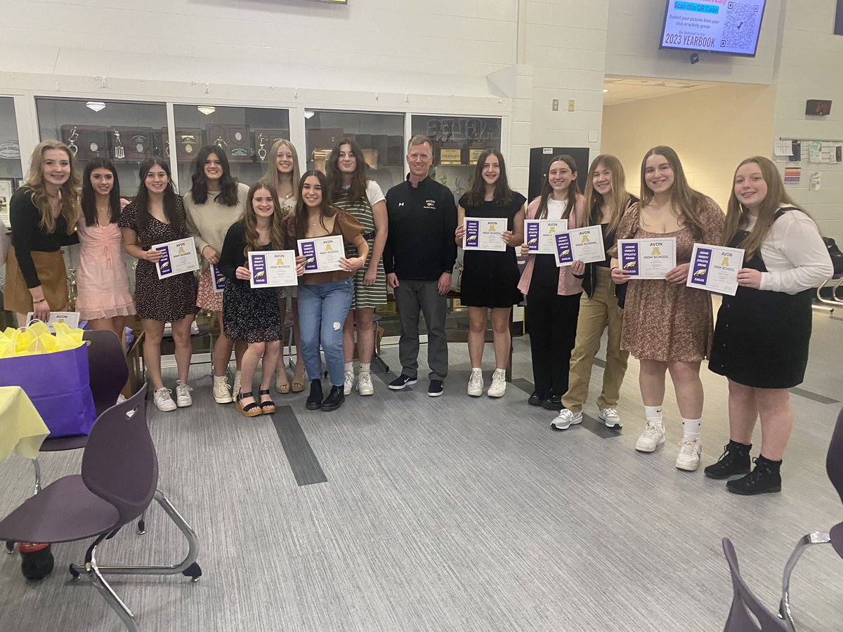 Great night celebrating all of our teams <a href="/avoneagles/">avoneagles</a>