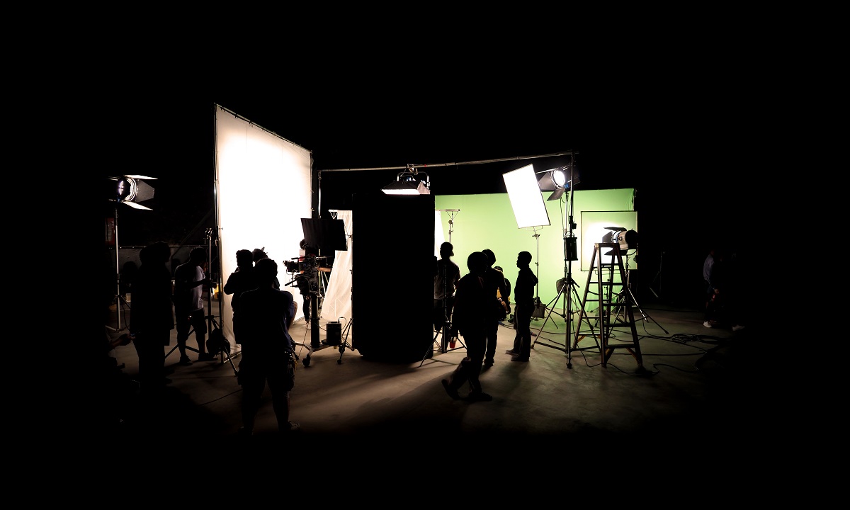 Years before Executive Producers are onstage accepting #AcademyAwards, they begin the process of bringing a script to life. How they do it: ylearn.co/2tfrlw

#filmcareer #filmbusiness #executiveproducer #Oscars