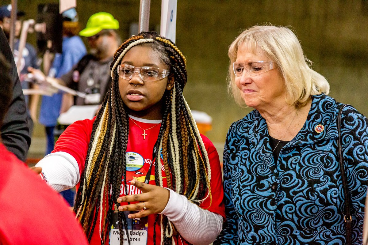 Be a Student Ambassador at Smoky Mountains Regional! Share your love of FRC with VIPs and other guests! Apply here: tnfirst.org/frc-events #iammorethan #firstenergize #chargedup #tnfirst