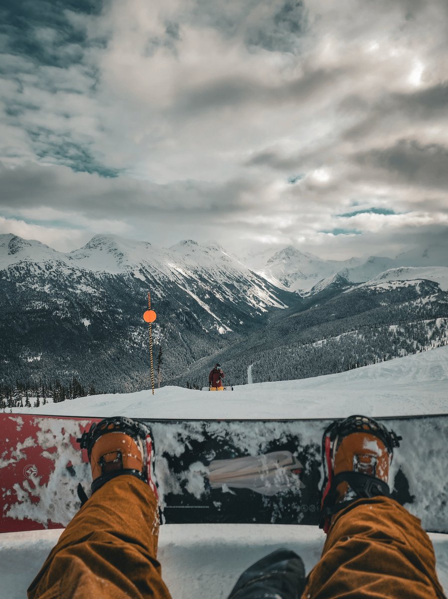keepitlanky's tweet photo. Rough day on the mountain today, but at least I got this pretty sick photo 📸 https://t.co/dEhU9R8Zn0