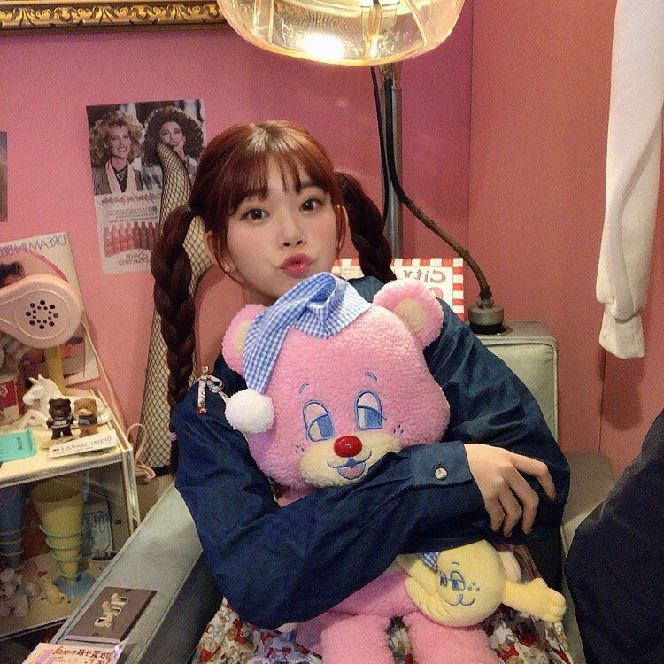 yul_kdm's tweet photo. check this @.𝒎𝒂𝒚𝒂’s update 📸 #yulgram #yullotte 

Em casa, mas já com vontade de voltar pro paraíso chamado Lotte World. 🧸🎡 https://t.co/dx7x3cu747