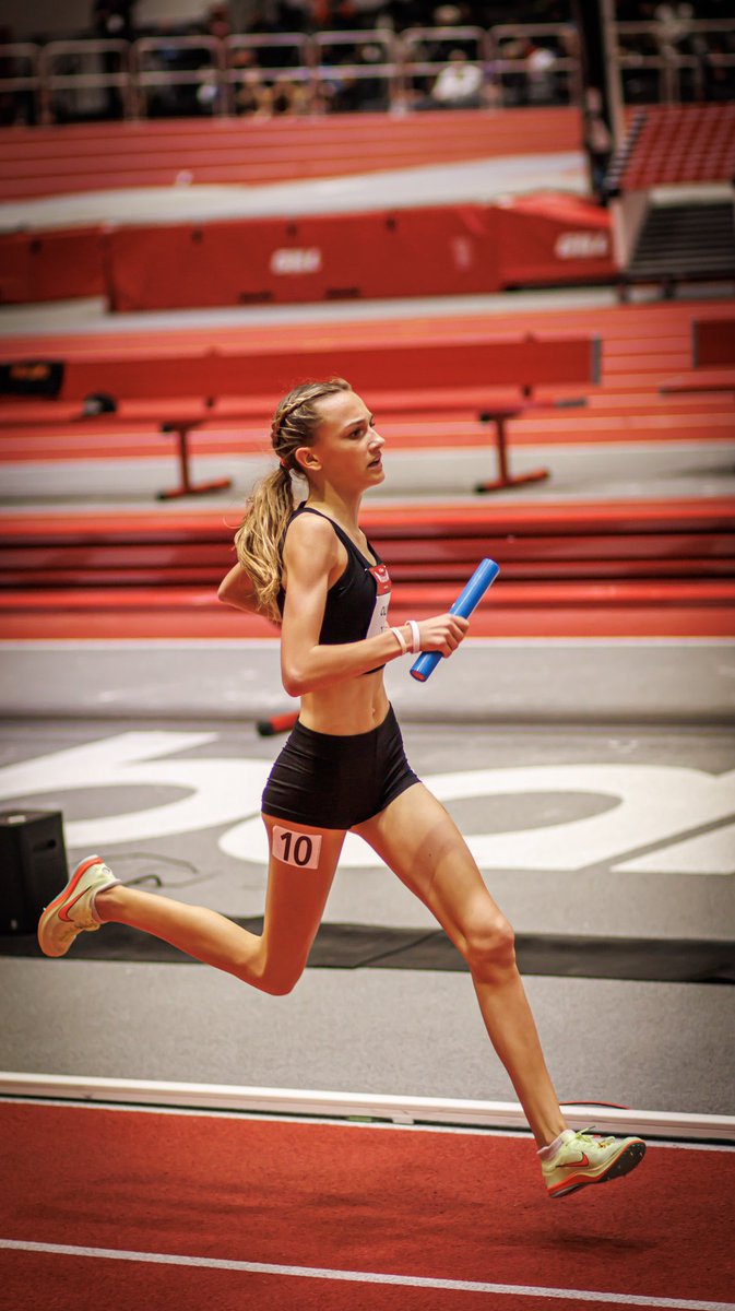 What an exciting weekend in Boston at NBNI⭐️⭐️
4.50 mile in the DMR.
4:52 Championship mile.
Championship 4x800.