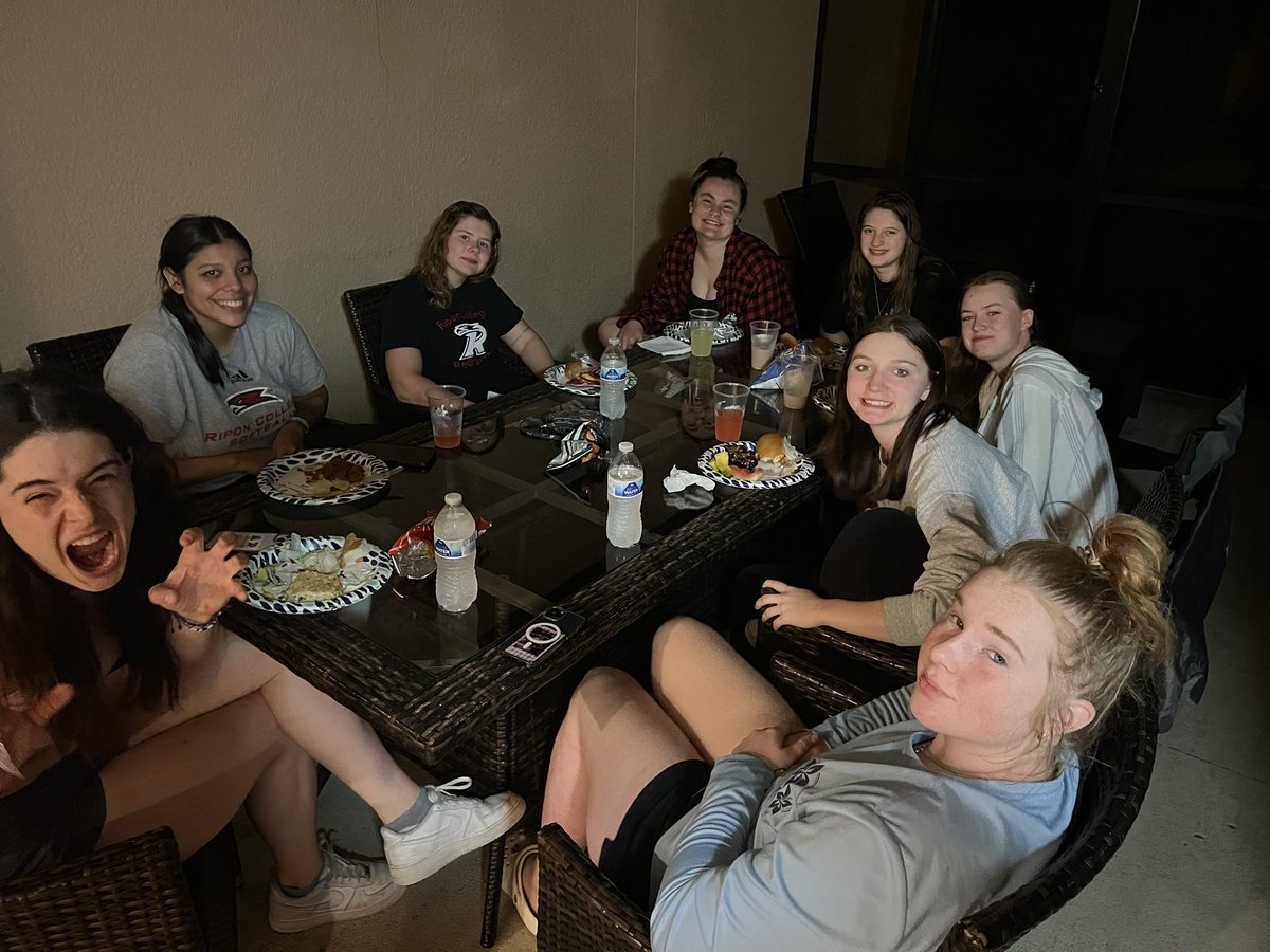 RCSball's tweet image. Thank you to the Millard &amp;amp; Bauer Families for hosting our team dinner tonight, we really appreciate you!!! 🫶🏻🥎 #Team42 #TheSpringGames