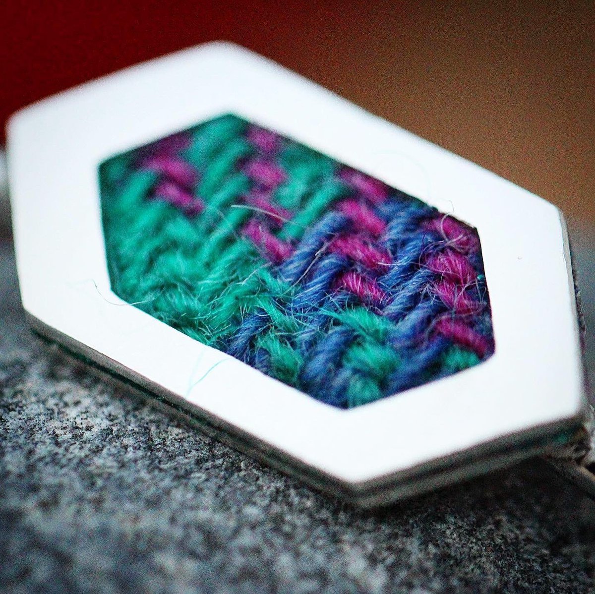 ruthamorrison's tweet photo. Hexa Bangle - Harris Tweed
https://t.co/xGuCBv6nQK
#bangle #silverbangle #handmadebangles #harristweed #isleofharris #outerhebrides #scottishjewellery #tweed https://t.co/uC5ZhgTkvW