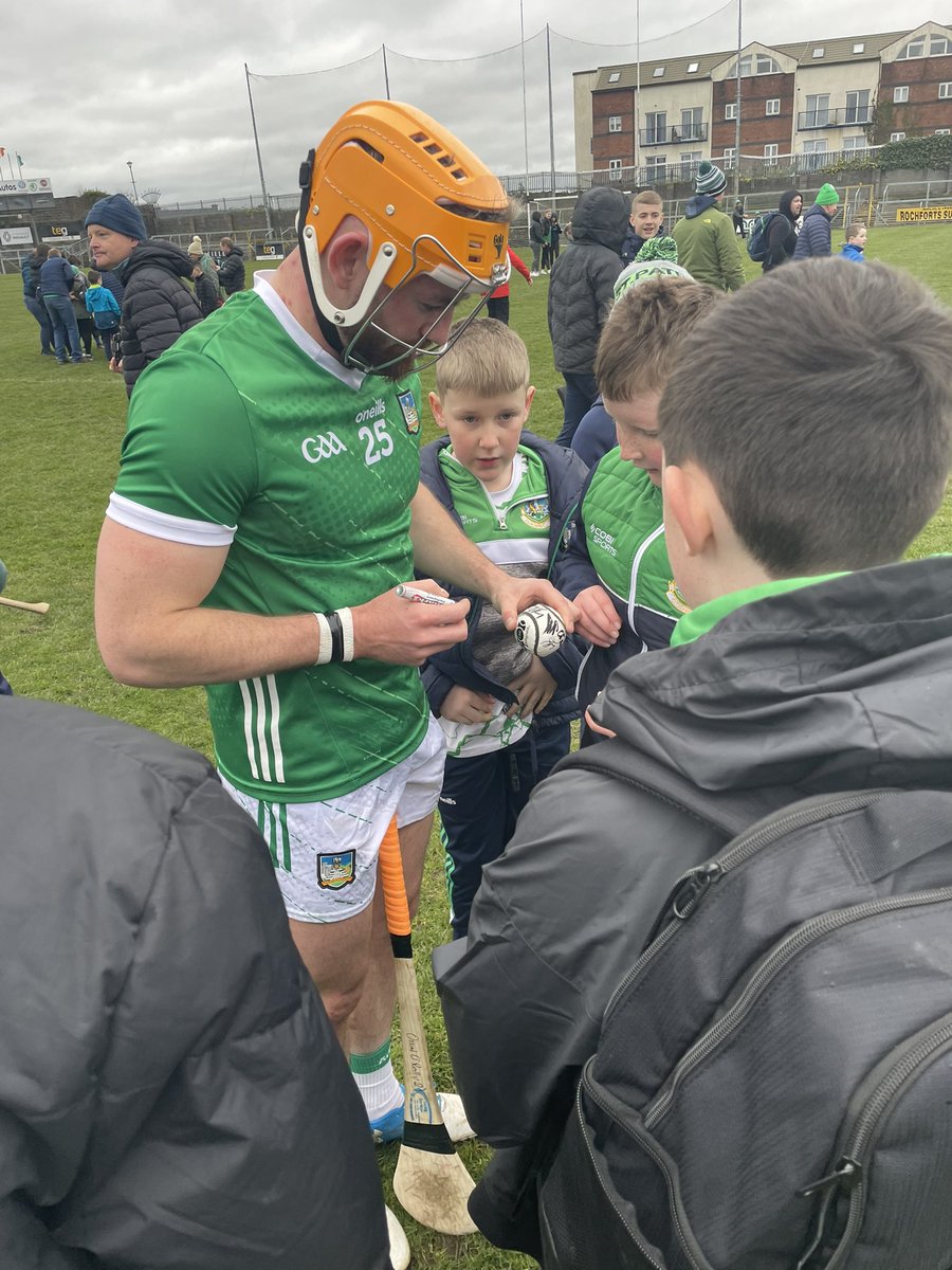 LimerickCLG's tweet photo. Meeting Heroes this is what GAA is all about. Limerick Players in Mullingar today after the Match. https://t.co/r0d4Vz4slL