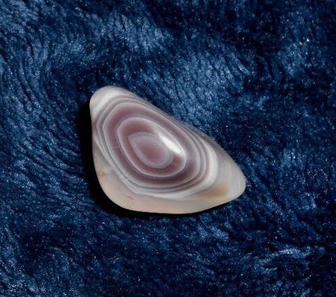 RockLadyRocks's tweet photo. Excited to share this item from my #etsy shop: Rare #BOTSWANA AGATE*LUCKY #EyeAgate from Botswana, Africa*34 mm X 25 X 18 mm #agates https://t.co/dXl1LSsavx https://t.co/2xDNOSk5F6