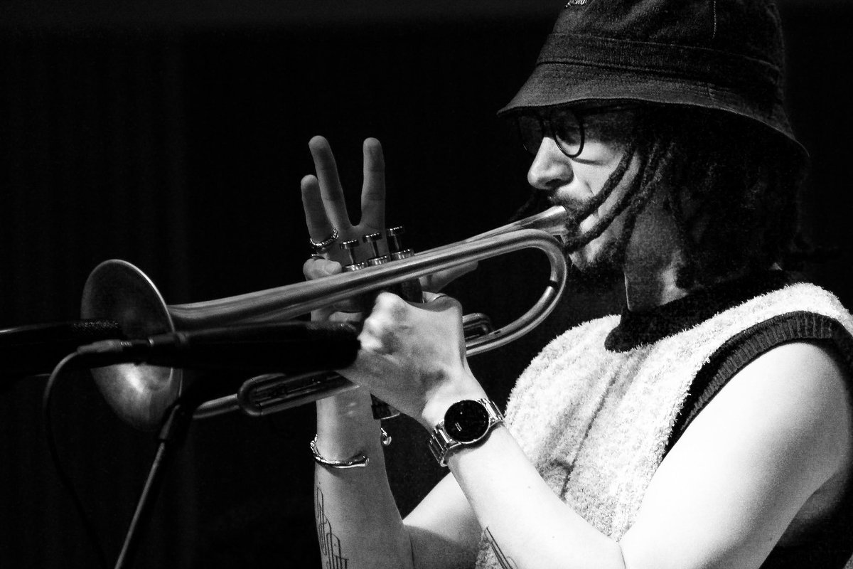 Tardobarroco's tweet photo. #NYJazzAllStars2023  @TheoCroker #TheoCrokerQuarter @jazzdotorg DeQuintaPro #DeQuintaPro @elcantoral #ElCantoral #CanonEos @CanonMexicana @SEFPRO #TraslasHuellasdelaLuz #MacBookPro @CanonMexicana #OjodelAlma #UnDíaUnaFoto, #Cokin #Manfrotto #CDMX #HistoriaCDMX @thinktankphotomx https://t.co/cxnqbGV23p