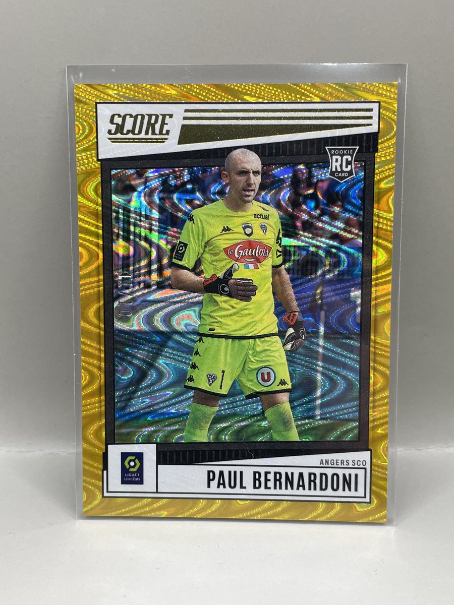 Paul BERNARDONI 01/10 
Angers 

@panini_fr 
⚽️ SCORE 2022-23 Ligue 1 

#TradingCards #TheHobby
#ligue #angerssco #football #angers #sco #ubereats #scoangers #ladalleangevine #france #laforcedusco #foot