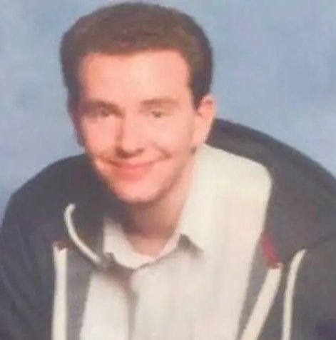 Eoin_tweets's tweet photo. The one lesson that I learned from #dublincomiccon this weekend, was that you either die a hero, or live long enough to become Eoin McLove 👀💀😂 #nevershavingagain https://t.co/YmQBL5De40
