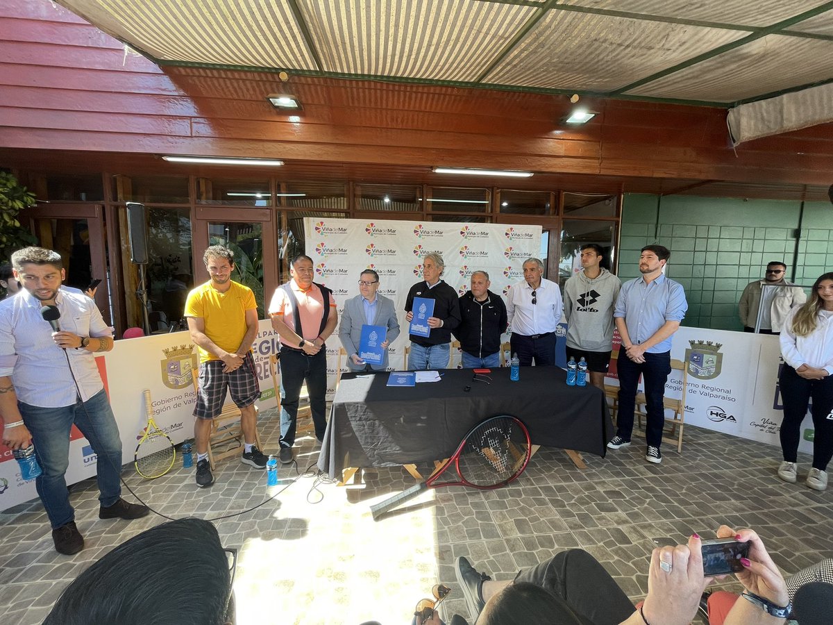 deportespucv's tweet photo. Alianza PUCV-ATP Challenger Tour Viña 2023

Esta mañana suscribimos un convenio de colaboración con la organización del ATP Chellenger Tour Viña del Mar 2023, que beneficiará durante 1 año a niños y niñas de 13 comunas de la Región de Valparaíso con clínicas y talleres de Tenis. https://t.co/YWGDNUWvmO