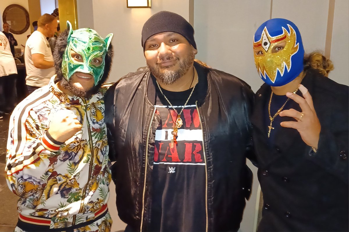 with #LinceDorado and #GranMetalik, #LuchaHouseParty

@LuchadorLD @Mascaradorada24 @bigeventny