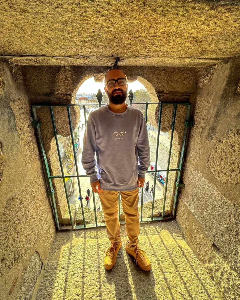 noronha_photo's tweet photo. " No dejes que la gente te obligue a renunciar a lo que más quieres en la vida. Creer. Luchar. Conquistar. Y sobre todo, ¡sé feliz! "
#torredoscléricos #porto #oporto #portugal #cidadeinvicta #invicta https://t.co/1YCBzwVkbs
