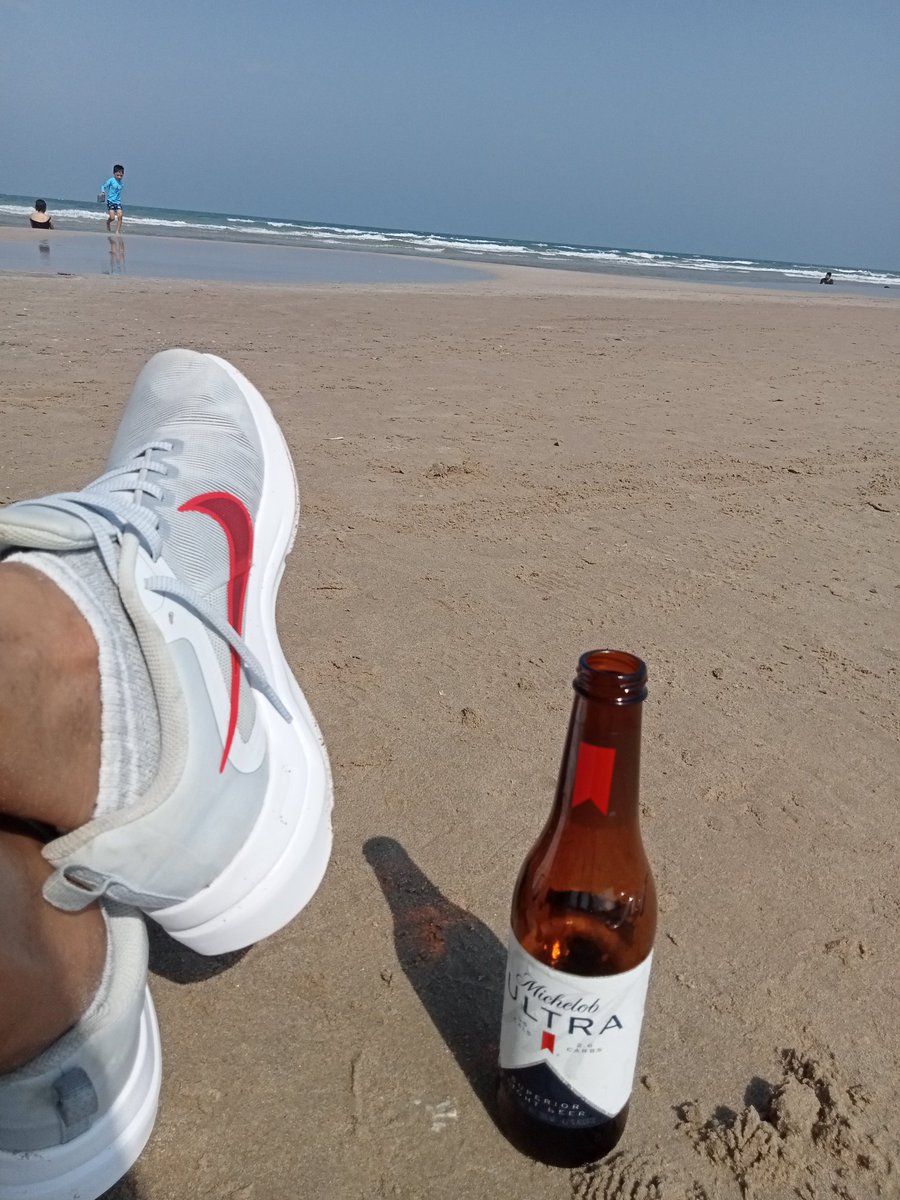 fher_towers's tweet photo. Vitamina B... each!!!! https://t.co/kvjjRkyiUg