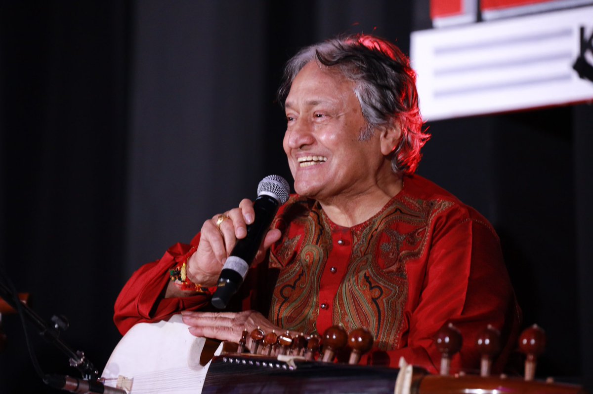 AAKSarod's tweet image. Concert today in Kuwait for Indian Business and Professional Council at GUST University Auditorium. It was an honour to have India's Ambassador to Kuwait Dr. Adarsh Swaika with us at the concert. #sarod #kuwaitcity #indiainkuwait @indembkwt @AmaanAliBangash @AyaanAliBangash