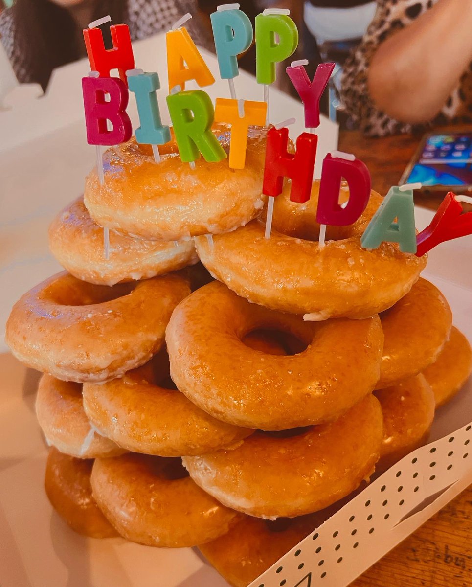 lainey_orosco's tweet photo. 25, what a time to be alive! 🥳 https://t.co/PdLECj3CCo