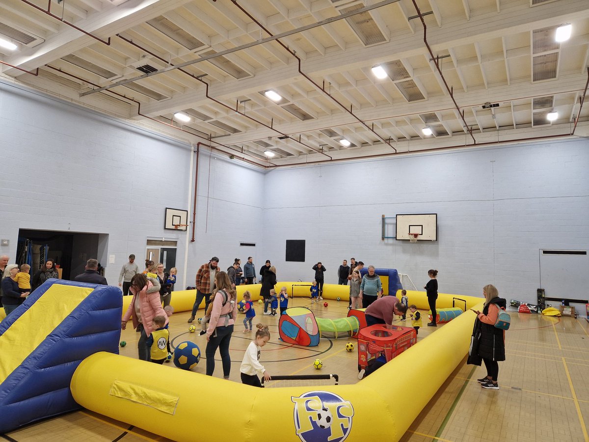 👶 CROWLAND TOTS FOOTBALL FUN was amazing today! 
A full house of 2-5 year olds running around, scoring goals, heading giant footballs &amp; stealing honey from the bear!
A great way to spend a Sunday morning!