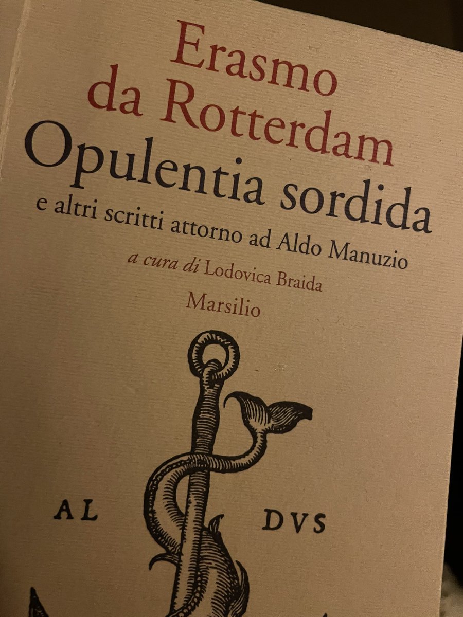 Simona_Inserra's tweet photo. “Fornaio non può esserlo chiunque, ma non è stata fatta richiesta di interdire alcuno dall’attività di stampatore. Non è consentito dipingere o parlare di qualsiasi cosa, e tuttavia è consentito stampare ogni sorta di materiale” (Erasmo da Rotterdam, Festina lente) #manuzio https://t.co/Wntotjc3fa