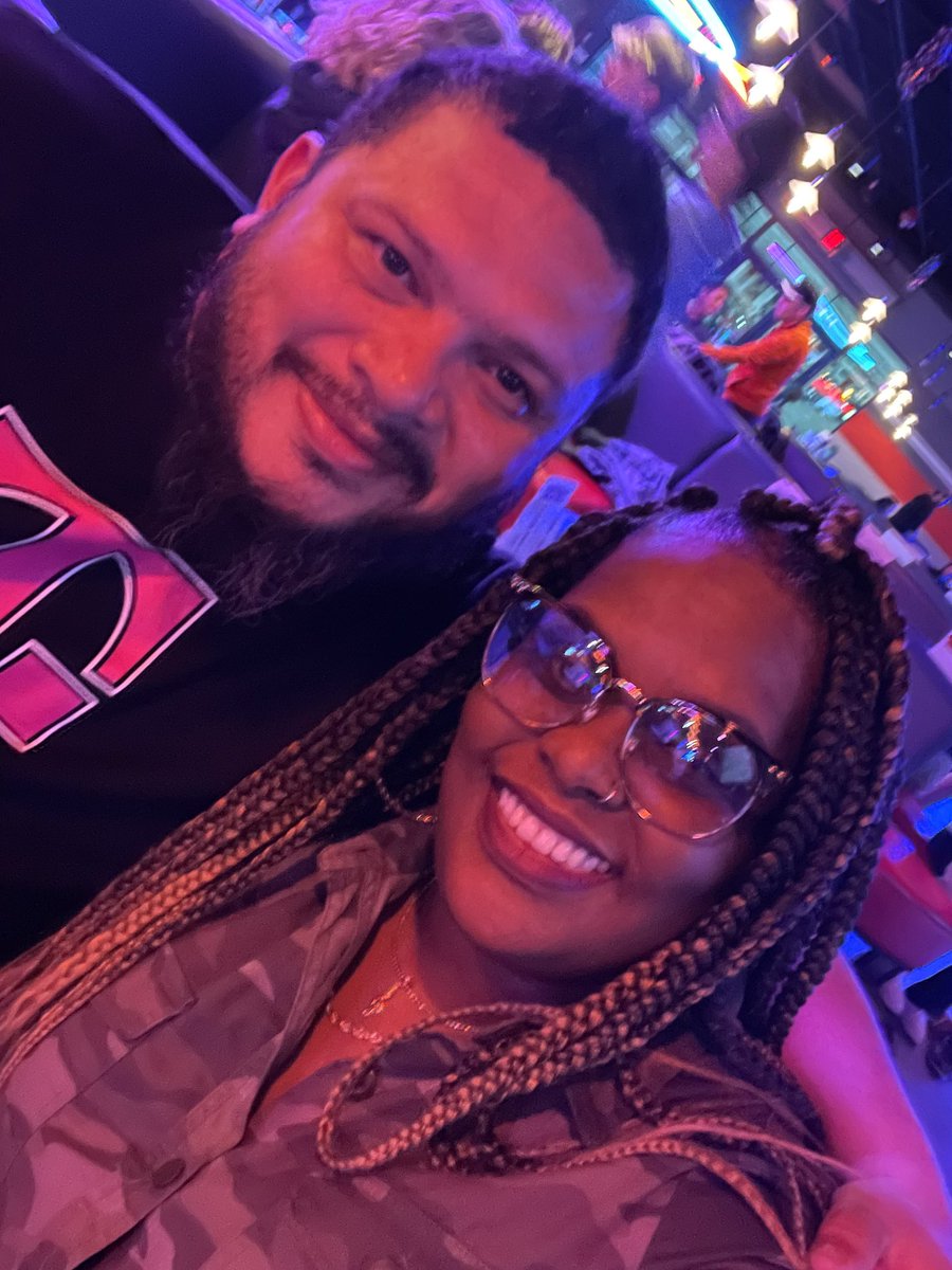 MagentaJoyJoy's tweet photo. #MagentaFam 💕@TheQueenOfDC @MagentaBenning @Jose_MejiaVA2PA @SellPhones4 #DCMetro #GreaterDC https://t.co/9f8U3wU8wY